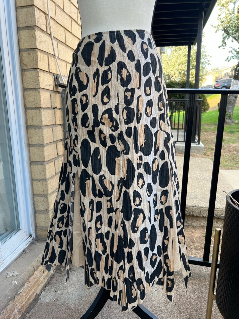 SPANNER Black and Beige Leopard-Print Midi Skirt